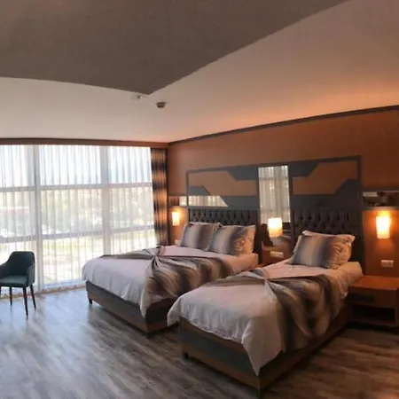 Grand Rimedya Bursa Couette-café 3*